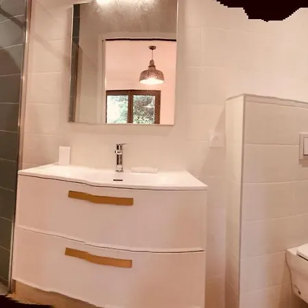 Villa- Sur -200 M Nauzan - Piscine