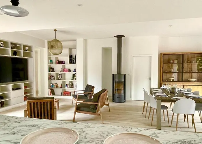 Villa- Sur -200 M Nauzan - Piscine Vila *