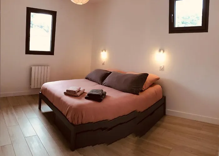 Vila Villa- Sur -200 M Nauzan - Piscine *