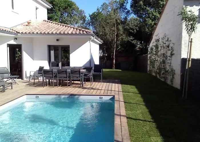 Villa- Sur -200 M Nauzan - Piscine